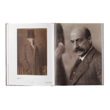 Lade das Bild in den Galerie-Viewer, Katalog Madame d’Ora. Eleganz und Exzentrik