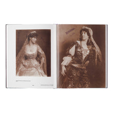 Lade das Bild in den Galerie-Viewer, Katalog Madame d’Ora. Eleganz und Exzentrik
